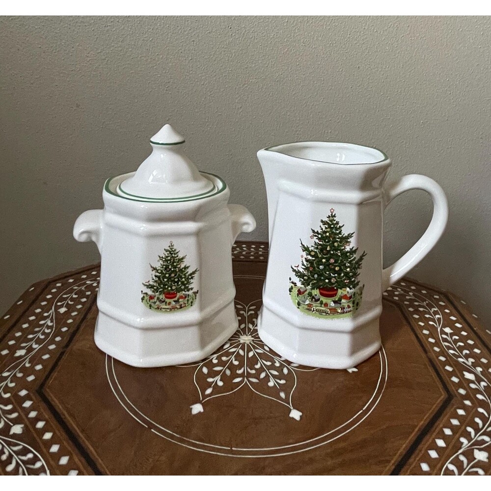 Vintage Pfaltzgraff Christmas Heritage Sugar and Creamed Set